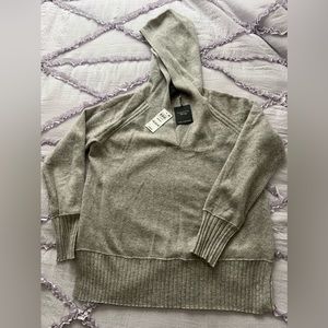 Hoodie sweater medium